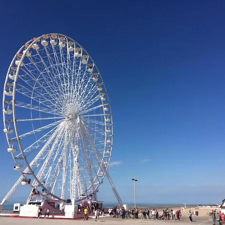 Horizon 0501 Located On The Sea דירה